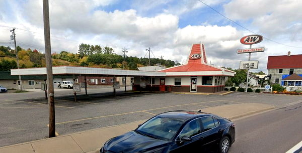 A&W Restaurant - Iron Mountain - 200 E Margaret St (newer photo)